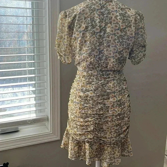 [XS]ASTR The Label  Floral Ruched SS Summer Mini Dress - Picture 9 of 15